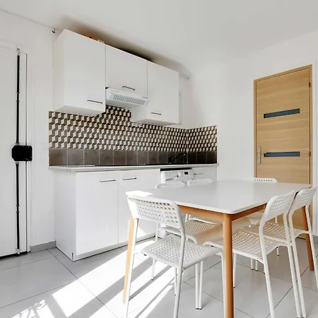 Authentic - 1br 5p - La * Paris