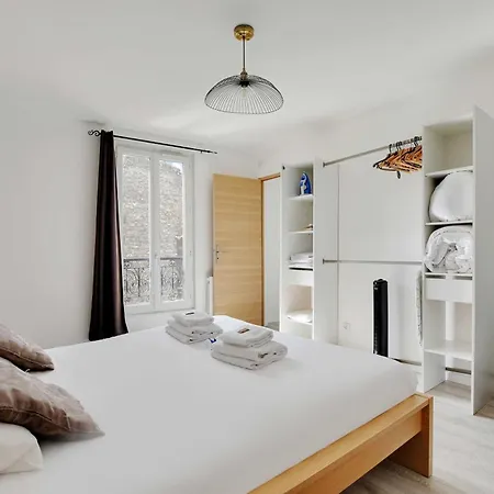 Authentic - 1br 5p - La