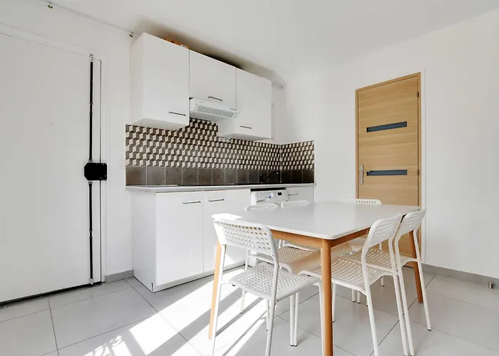 Authentic - 1br 5p - La * Paris